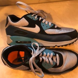 Nike Air Max 90s! Size 9.5.